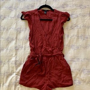 Forever 21 rust orange red ruffle romper w/pockets